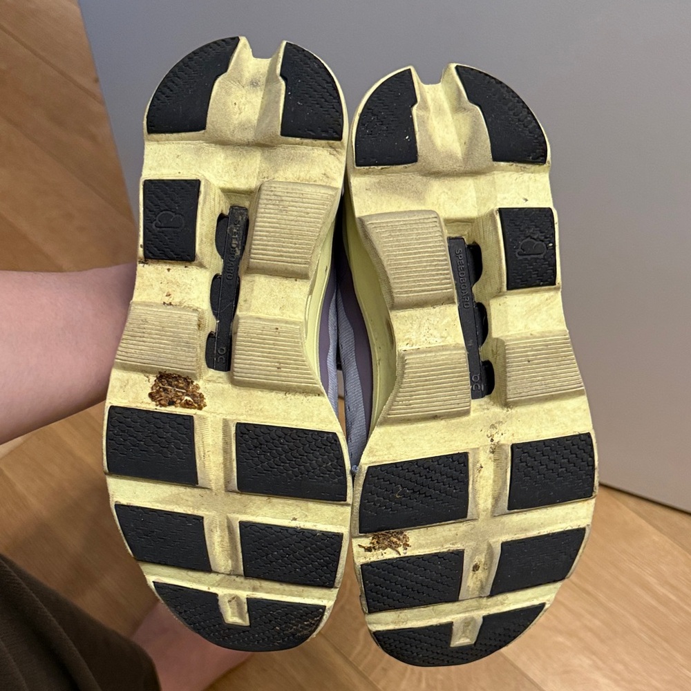 On Running Women’s Cloudmonster Shoes - Picture 4 of 5